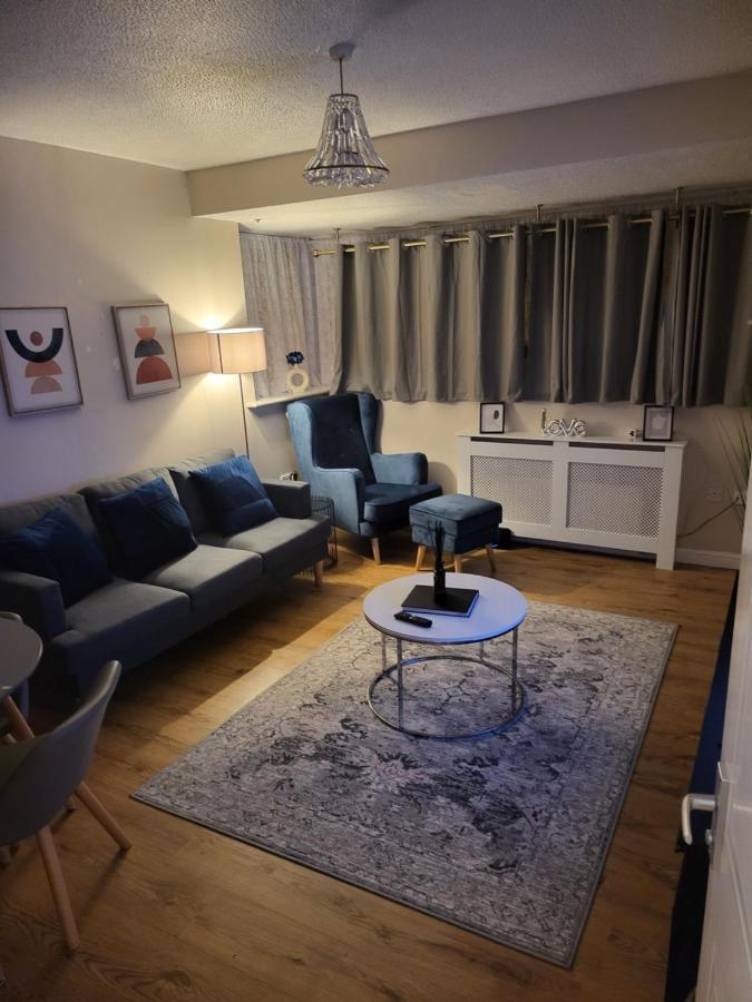 Lovely 2-Bedroom Holiday Home With Free Wifi 伦敦 外观 照片