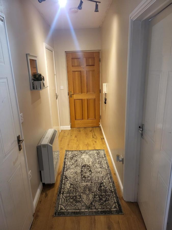 Lovely 2-Bedroom Holiday Home With Free Wifi 伦敦 外观 照片